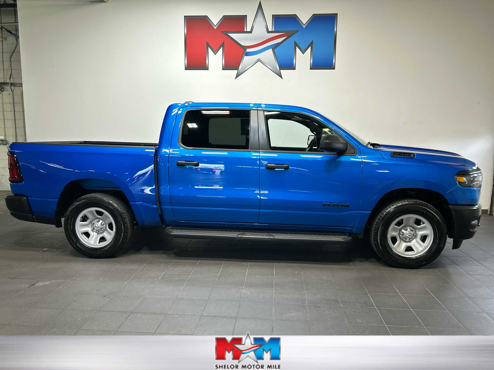 2025 RAM 1500 Tradesman 4x4 Crew Cab 5'7's photo