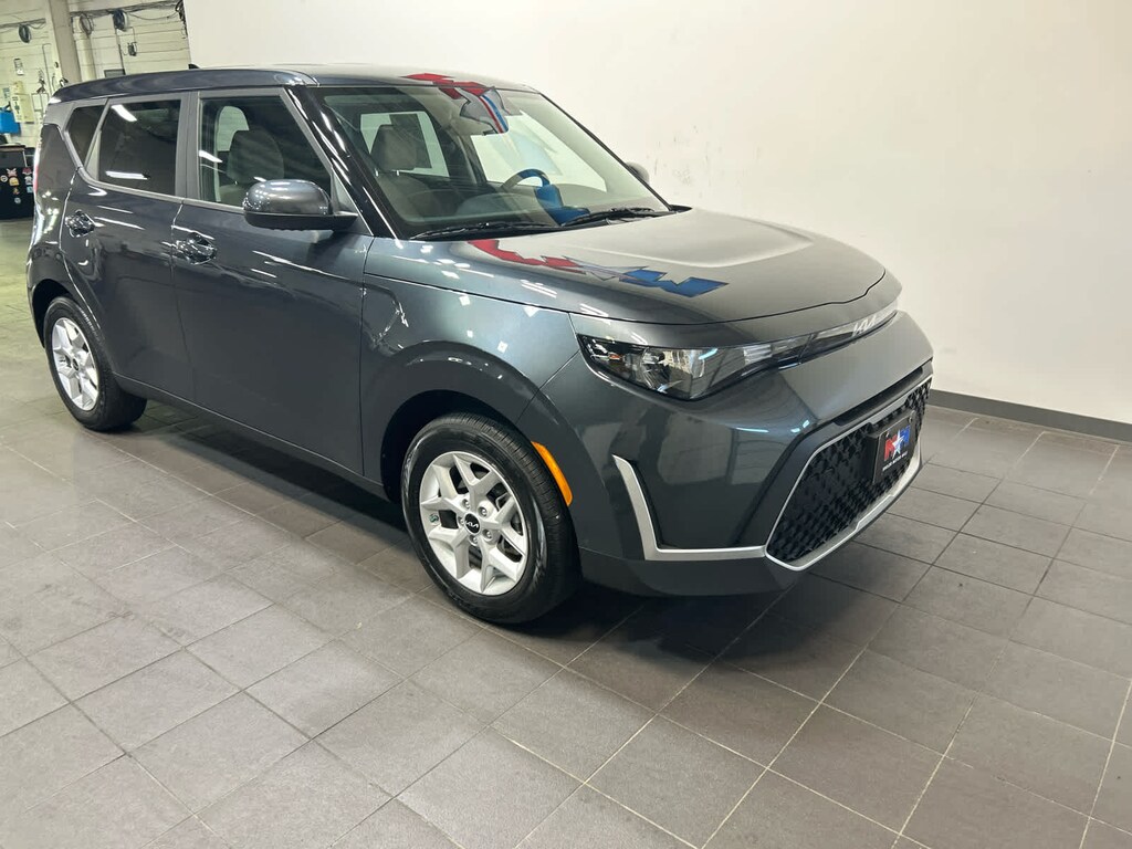 Used 2025 Kia Soul LX Hatchback