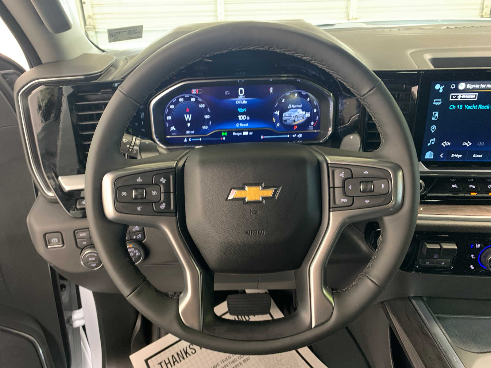 2025 Chevrolet Silverado 1500 LTZ - Photo 9