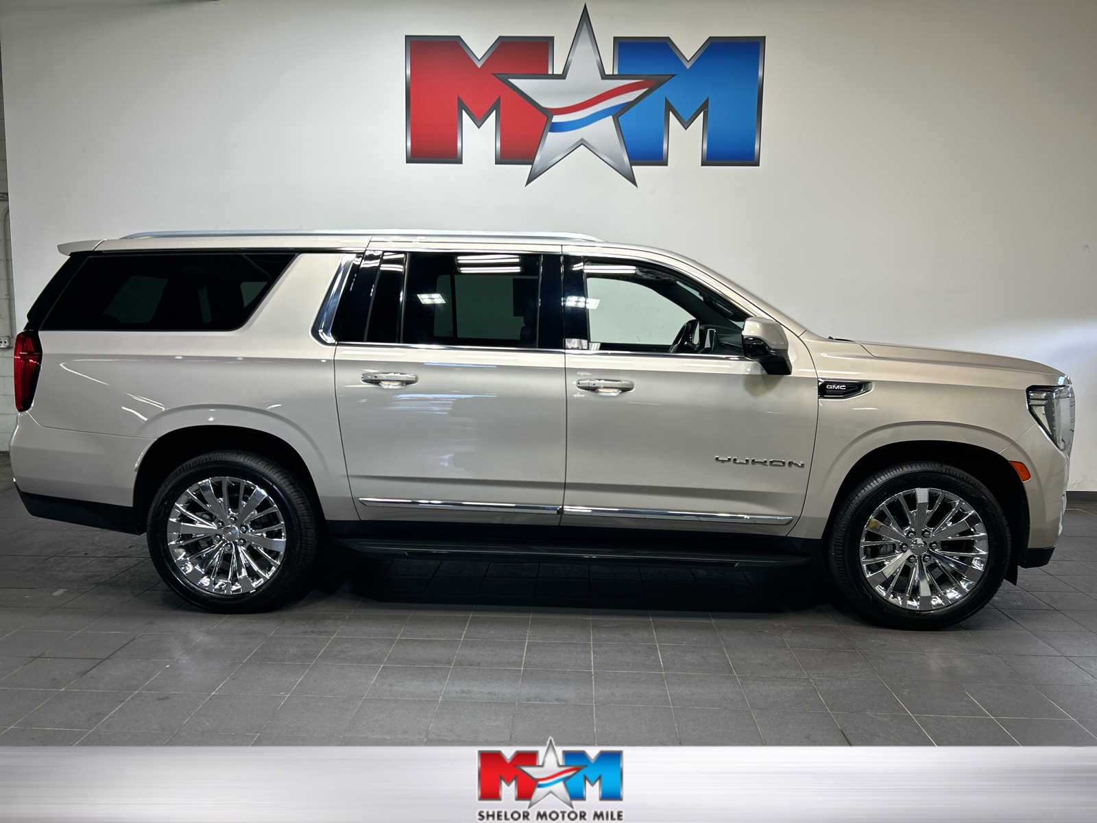 2021 GMC Yukon 4WD SLT's photo