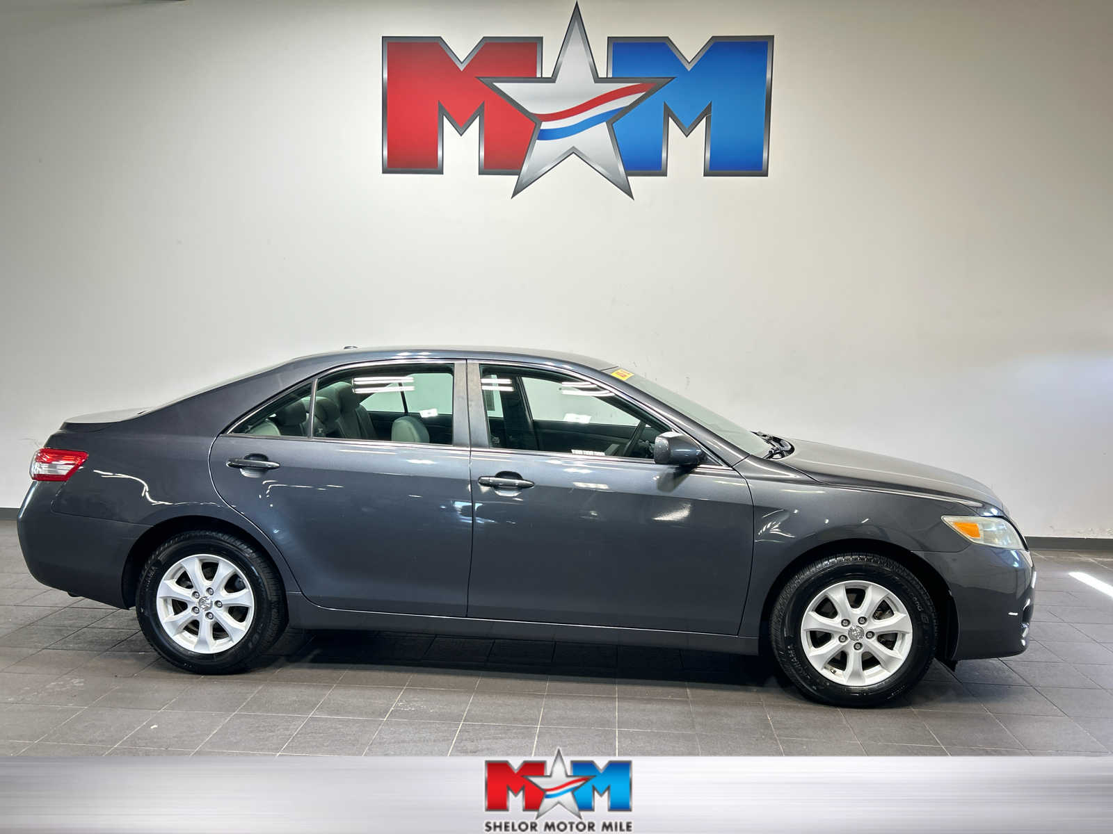 2011 Toyota Camry 2.5 Auto LE's photo