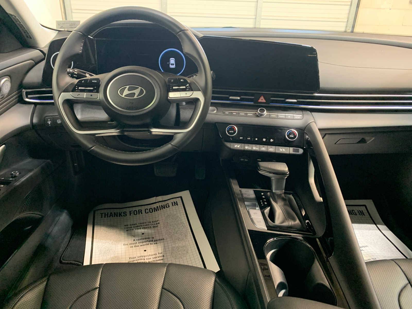 2025 Hyundai Elantra Hybrid Limited photo 4