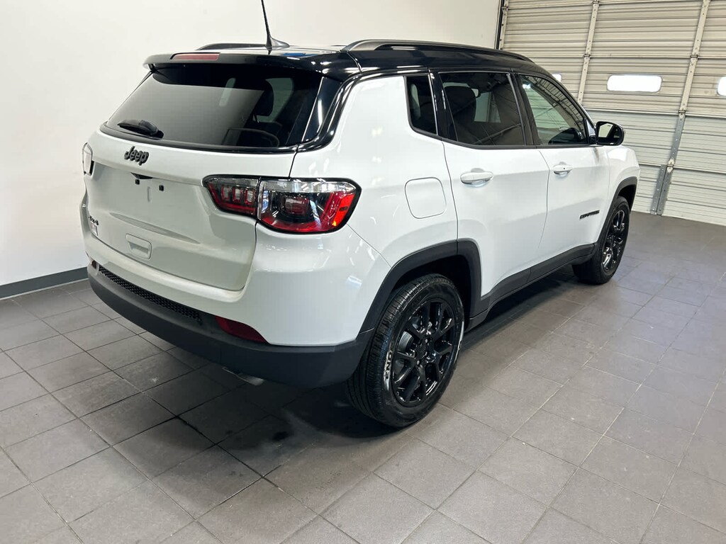 Used 2022 Jeep Compass Latitude SUV