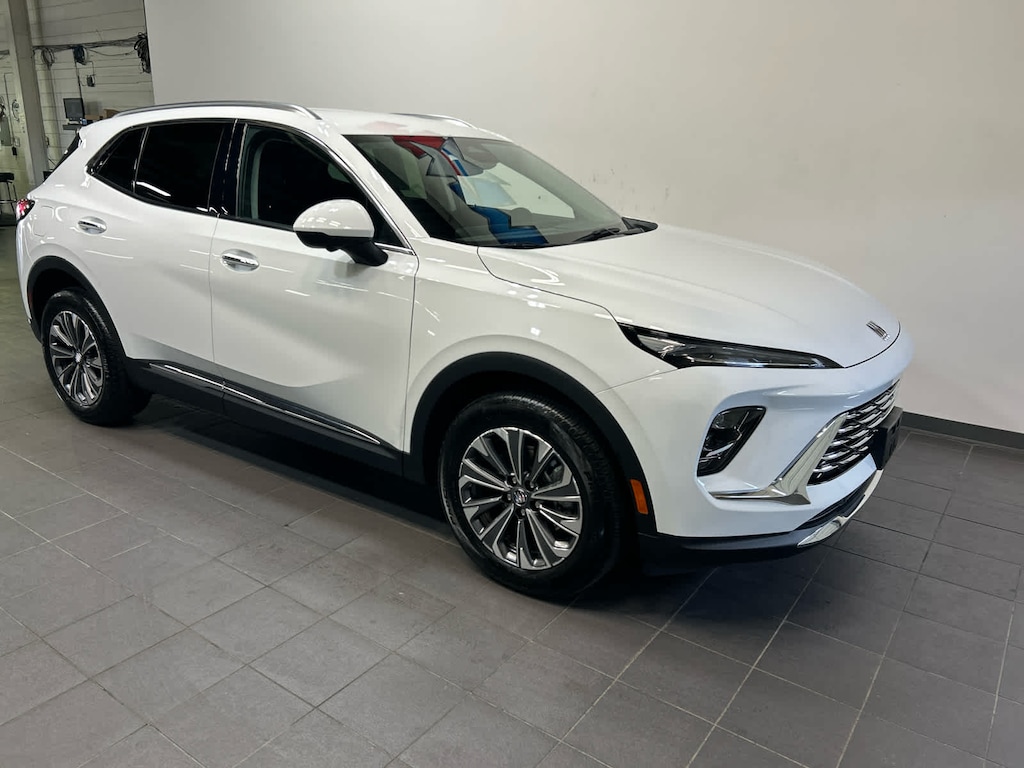 Used 2025 Buick Envision Preferred SUV