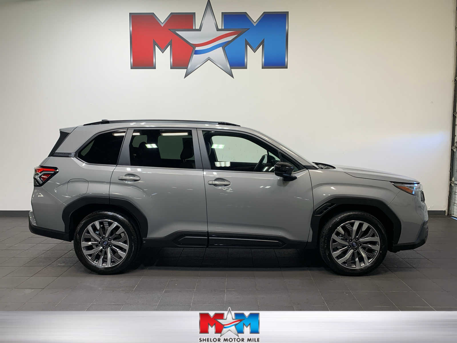 2025 Subaru Forester Touring's photo