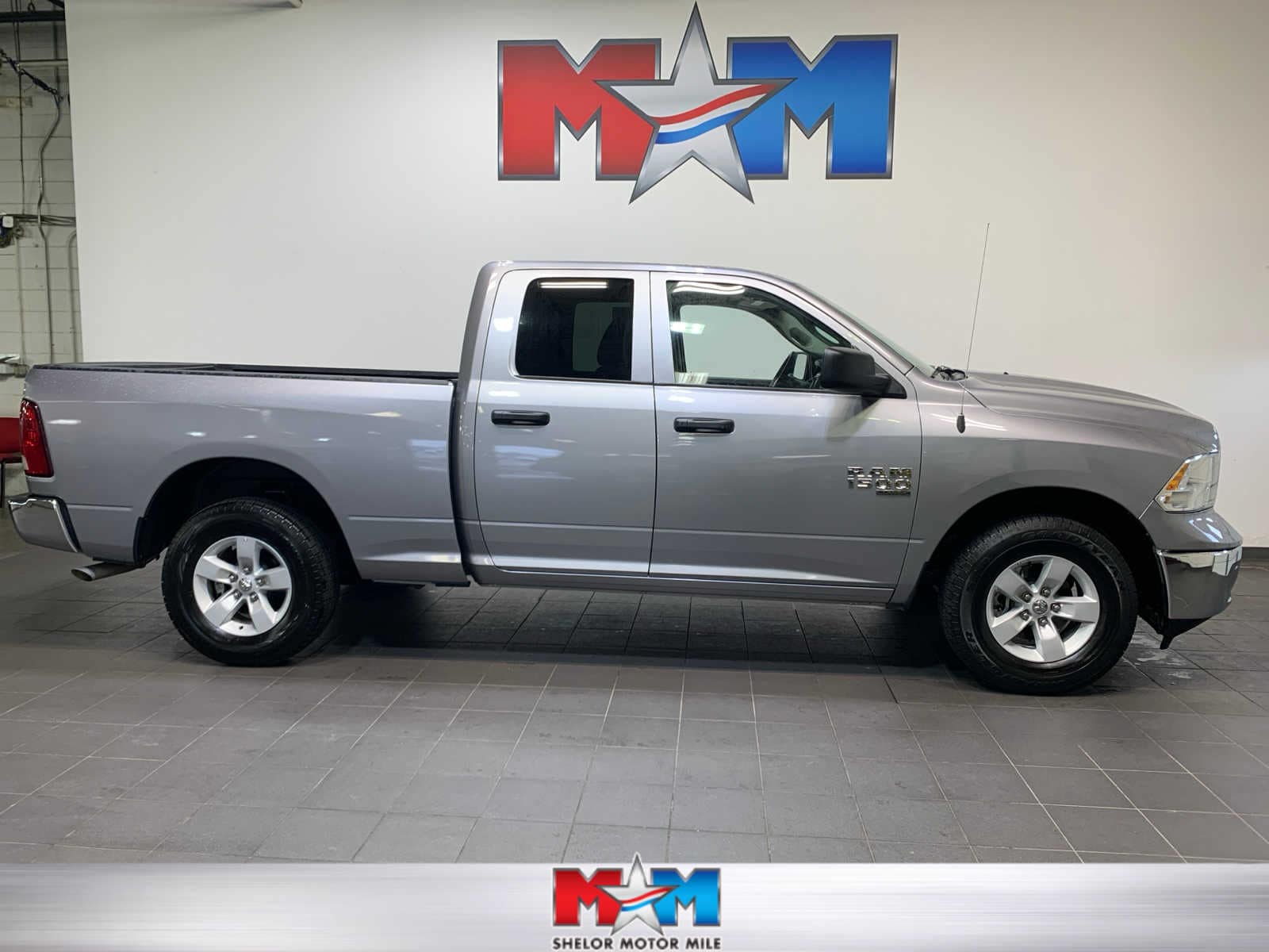2024 RAM 1500 Classic SLT 4x4 Quad Cab 6'4's photo