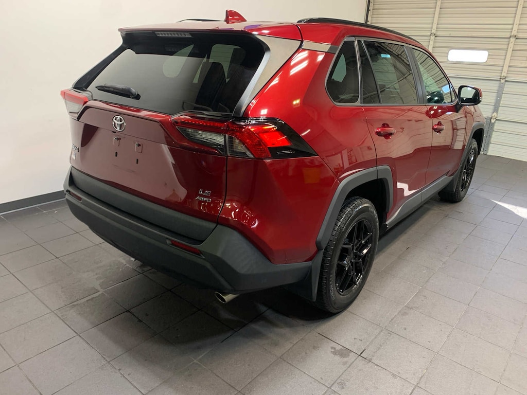 Used 2020 Toyota RAV4 LE SUV