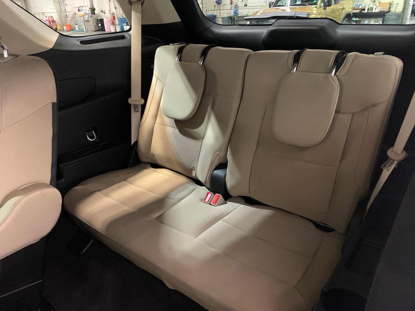 2023 Ford Explorer XLT - Photo 10