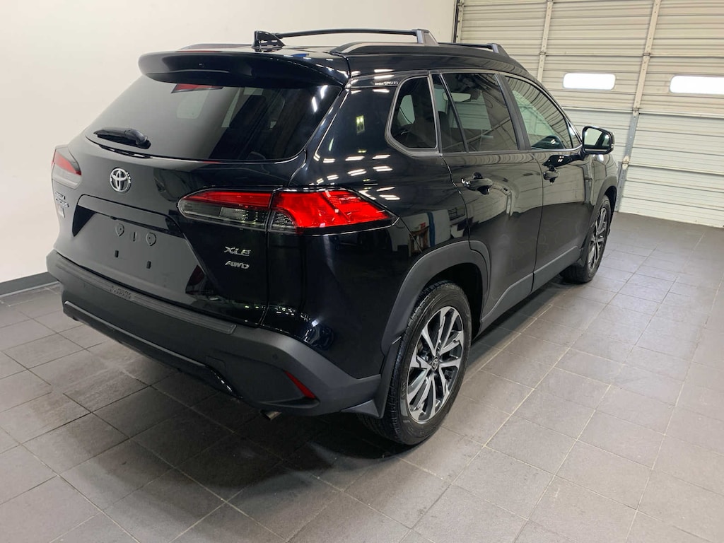 Used 2023 Toyota Corolla Cross XLE SUV