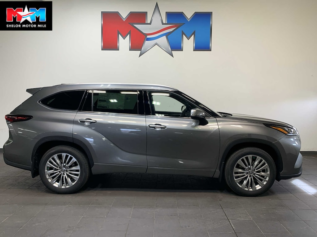 New 2026 Toyota Highlander Platinum SUV