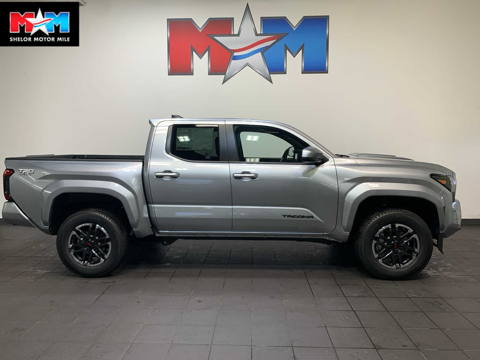 2025 Toyota Tacoma TRD Sport's photo