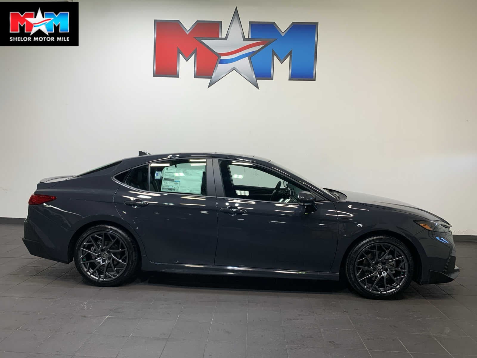 2026 Toyota Camry SE's photo