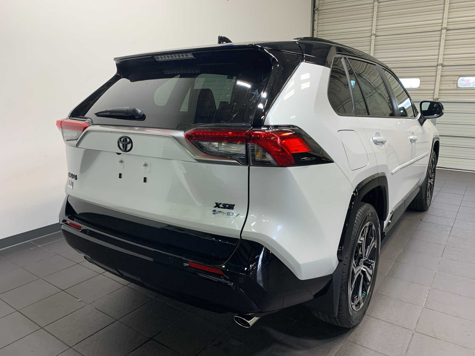 2025 Toyota RAV4 Prime XSE Premium photo 3
