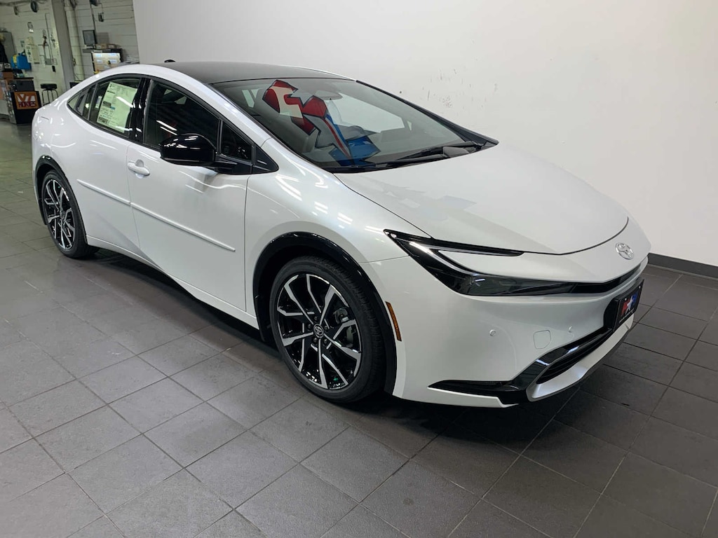 New 2026 Toyota Prius Plug-in Hybrid XSE Hatchback