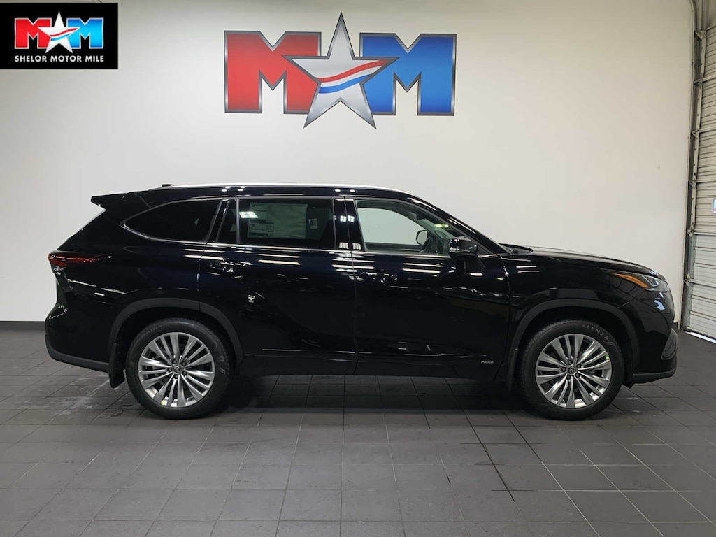 New 2026 Toyota Highlander Hybrid Platinum SUV