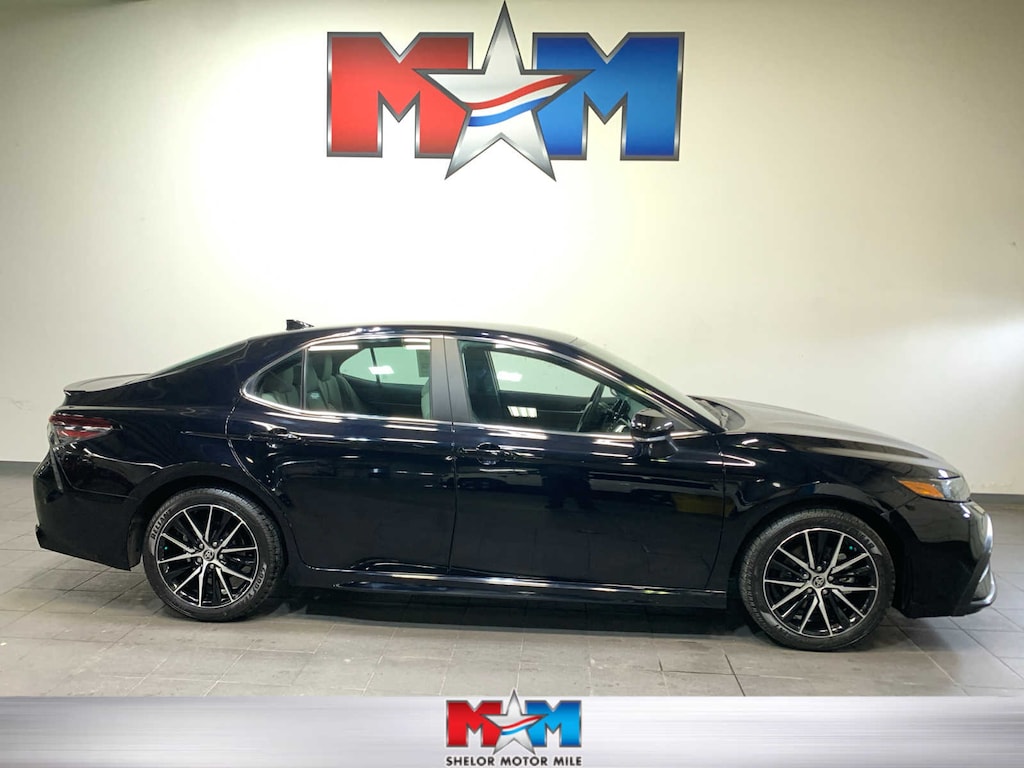 Used 2024 Toyota Camry SE Sedan