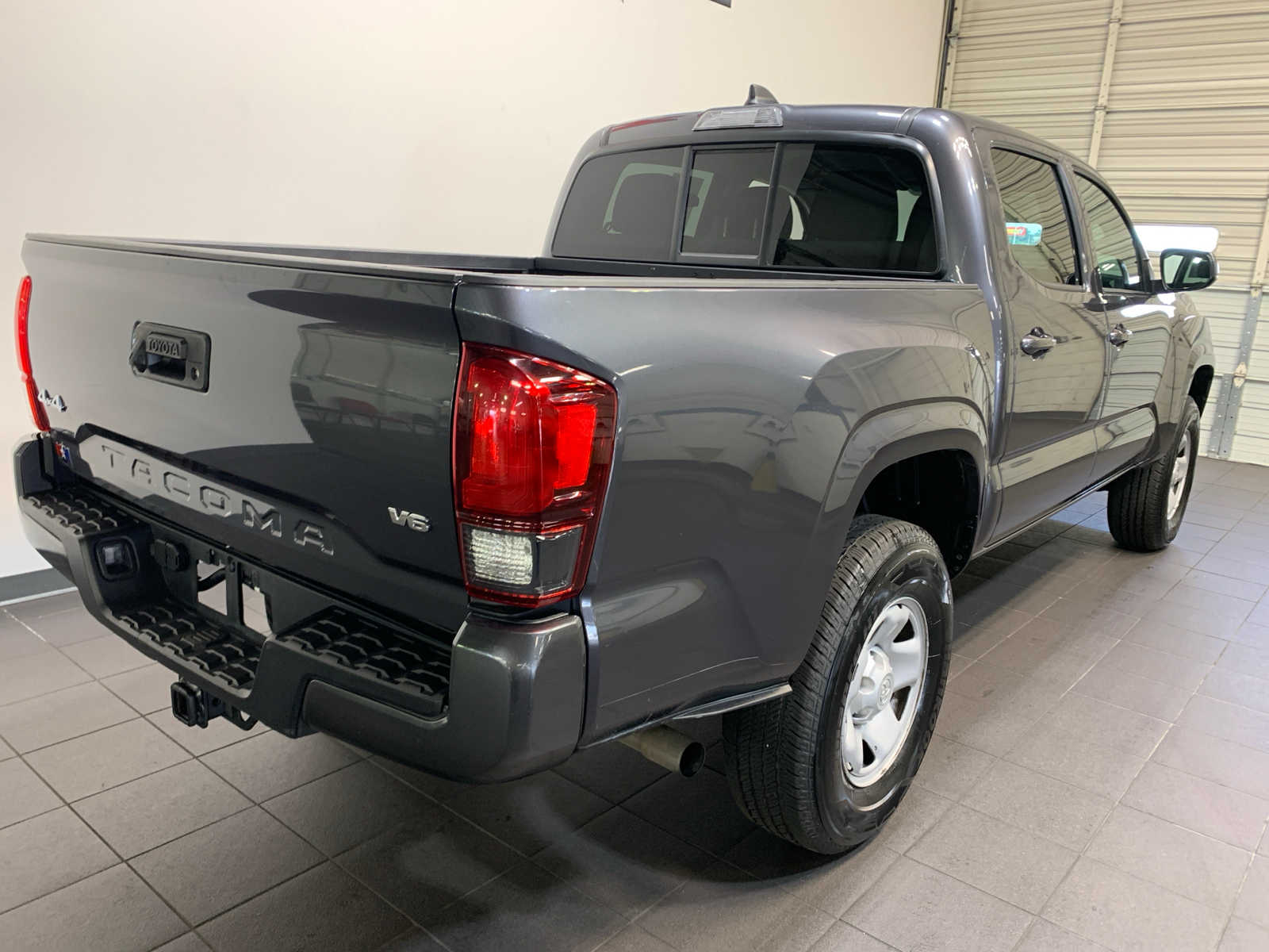 2022 Toyota Tacoma SR Double Cab V6 photo 3