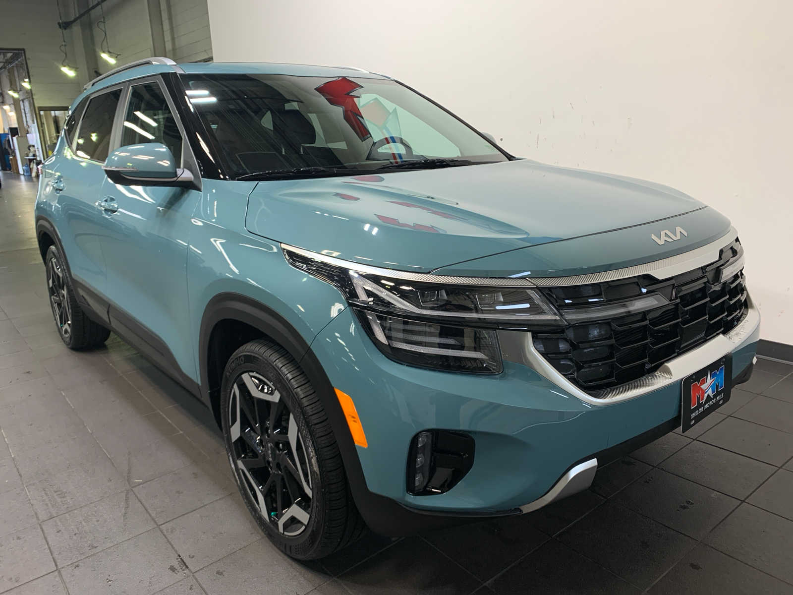 2024 Kia Seltos SX photo 2