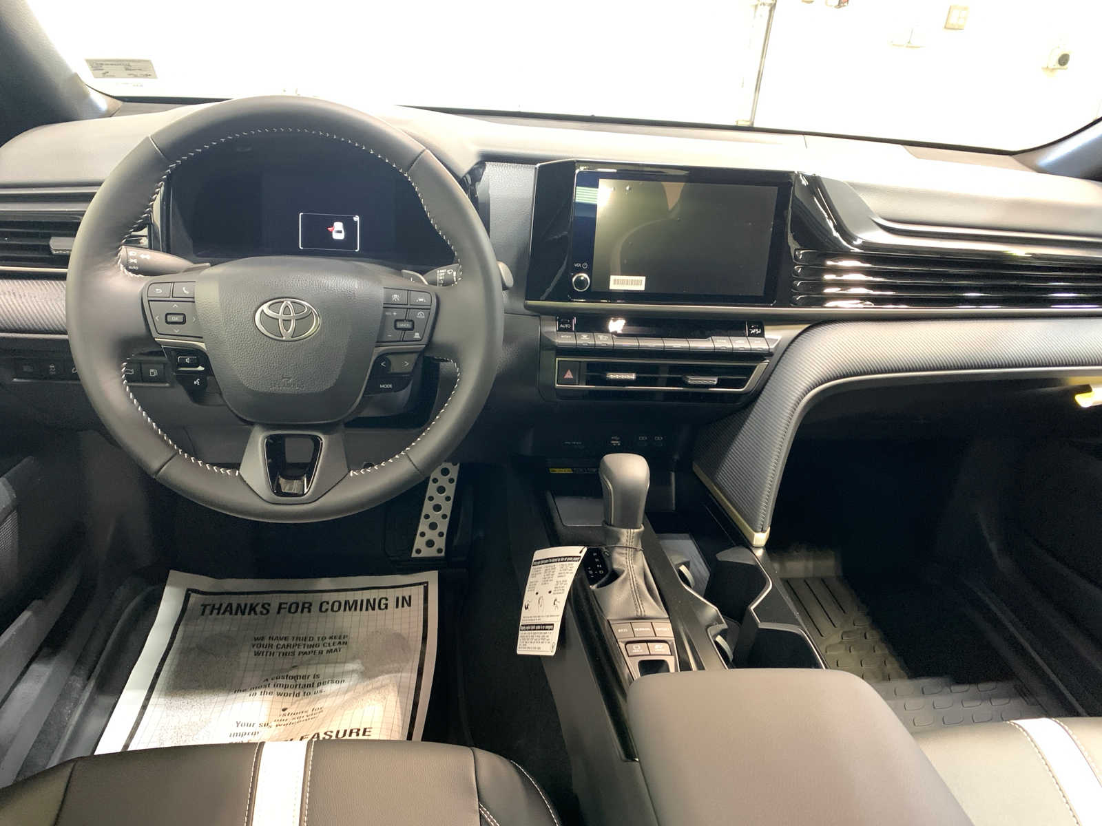 2026 Toyota Camry SE photo 2