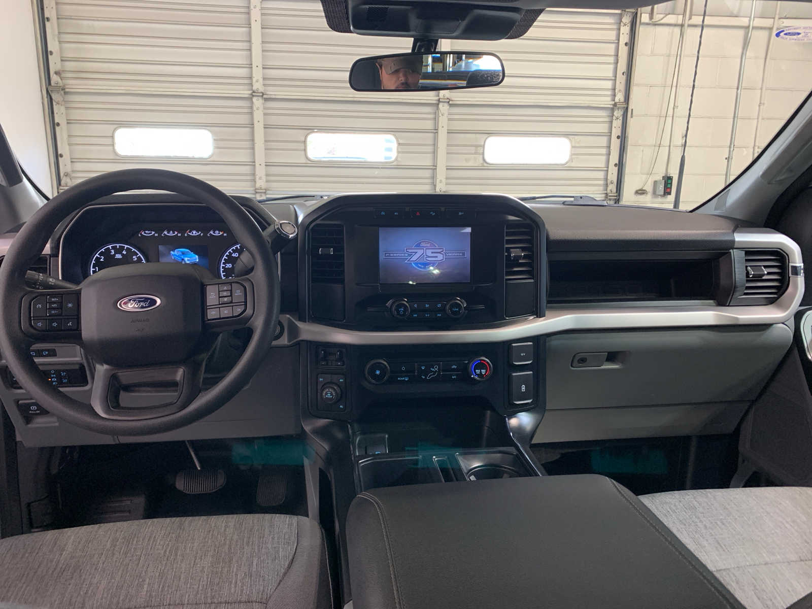 2023 Ford F-150 XL photo 4