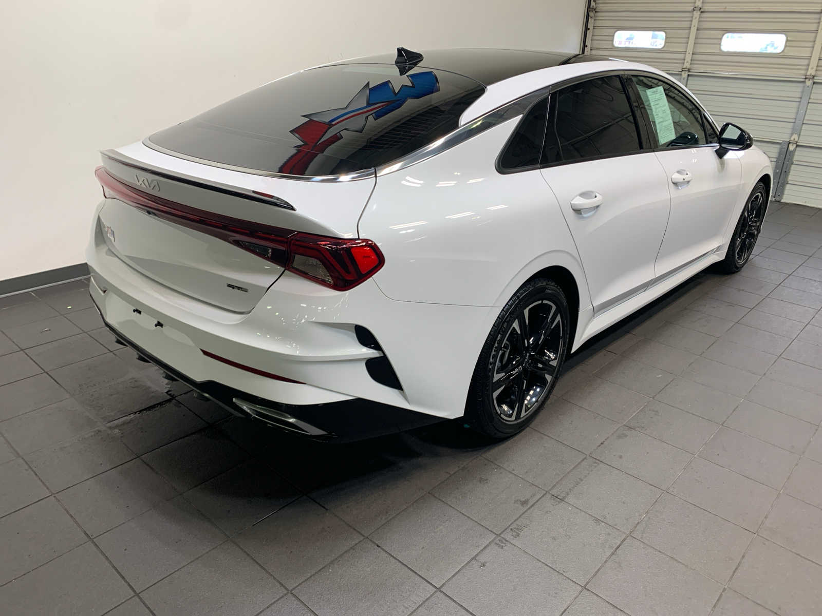 2023 Kia K5 GT-Line photo 2