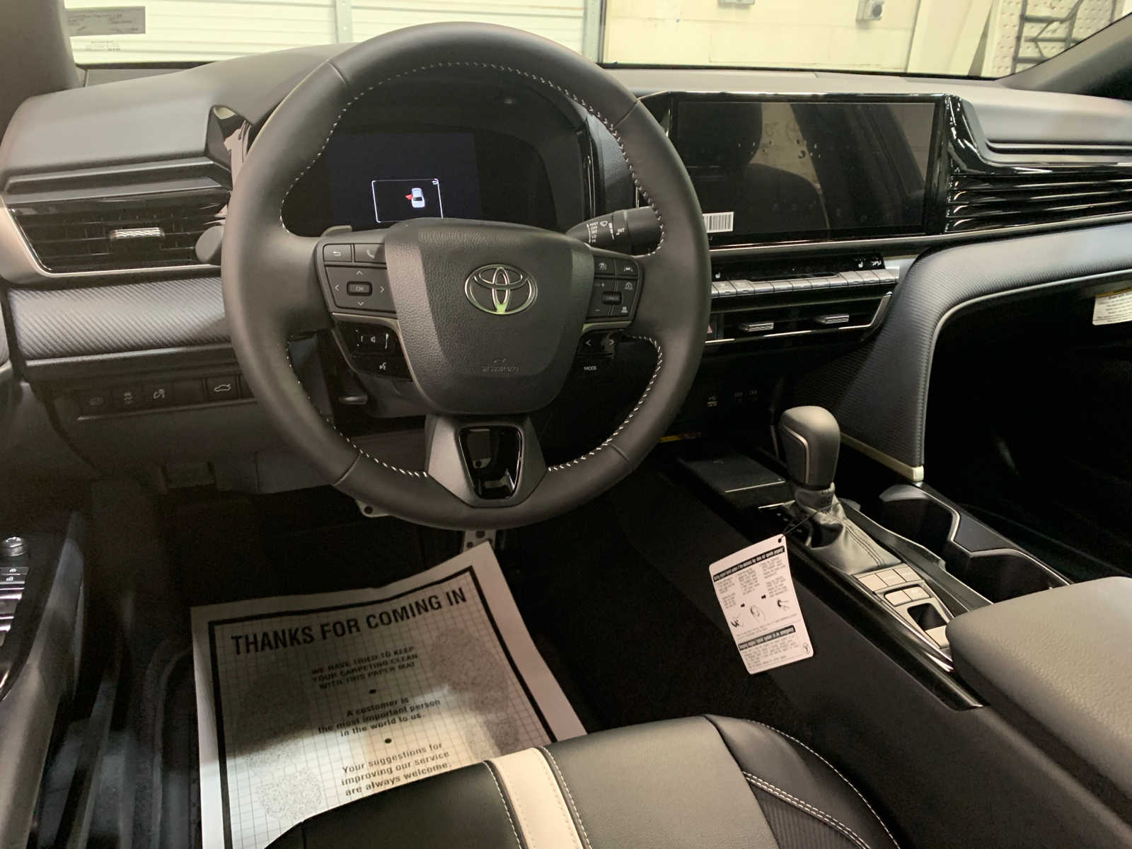 2026 Toyota Camry SE photo 2