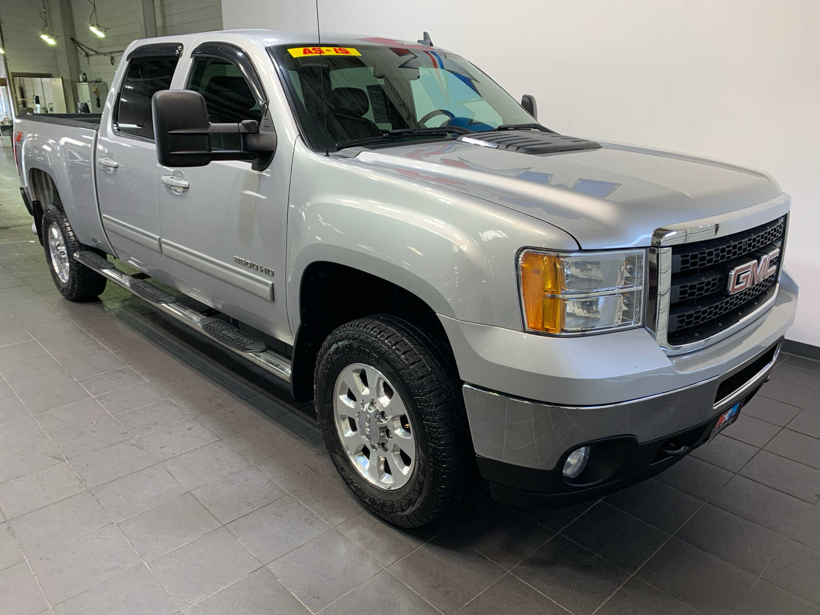 2011 Gmc Sierra 3500 HD SLT photo 2