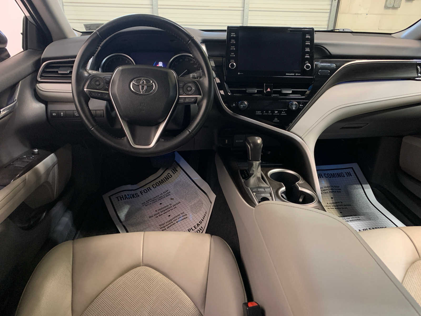 2023 Toyota Camry XLE photo 4