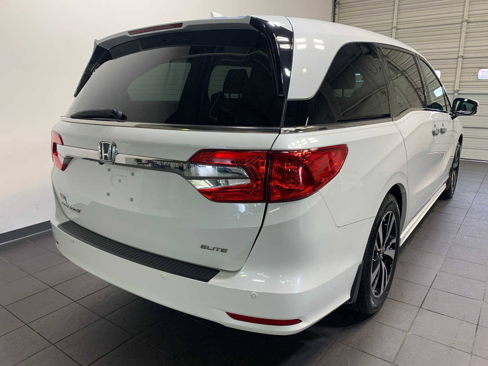 2020 Honda Odyssey Elite photo 3