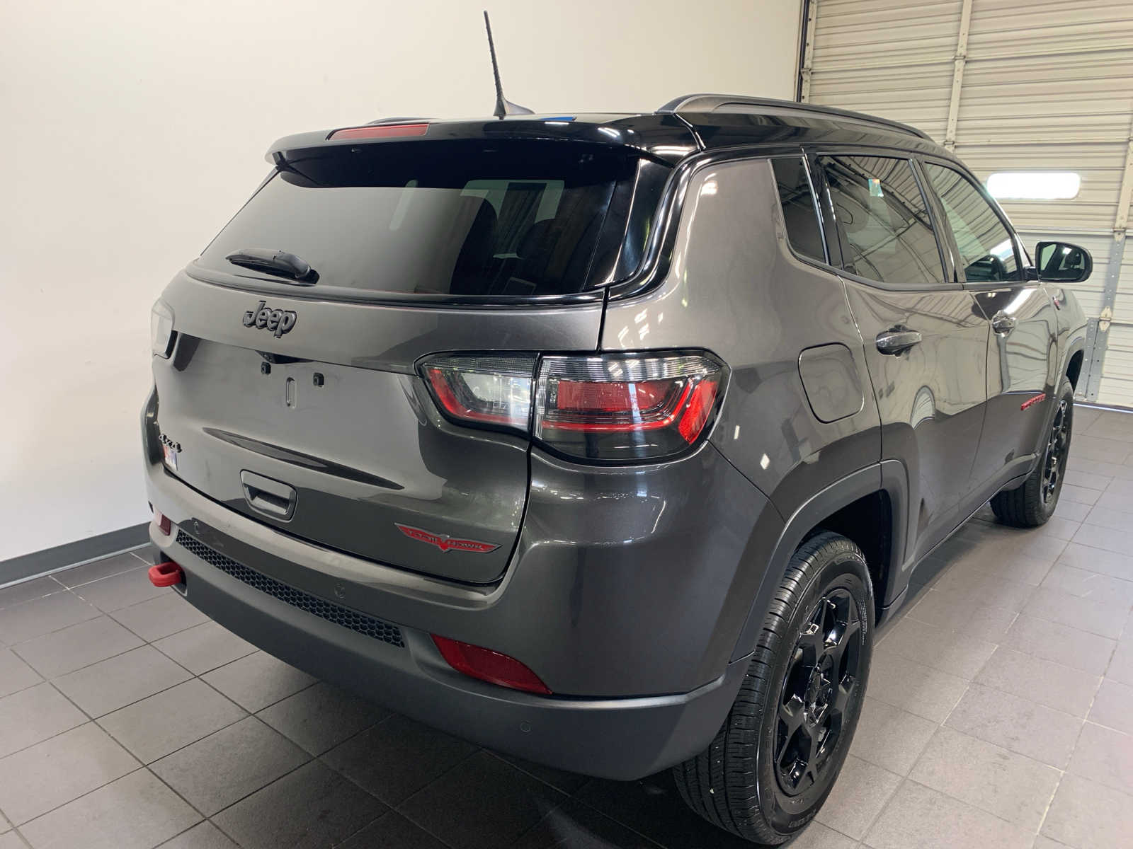2024 Jeep Compass Trailhawk photo 3