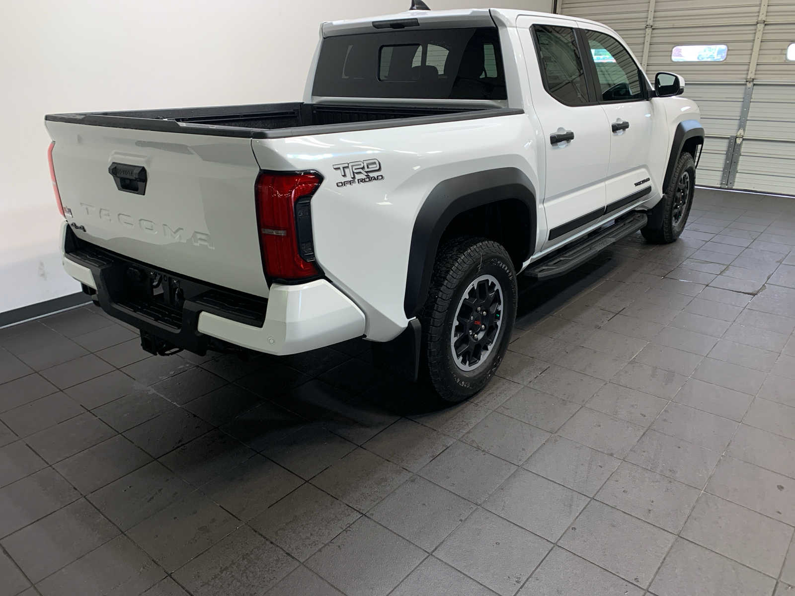 2025 Toyota Tacoma TRD Off-Road photo 3