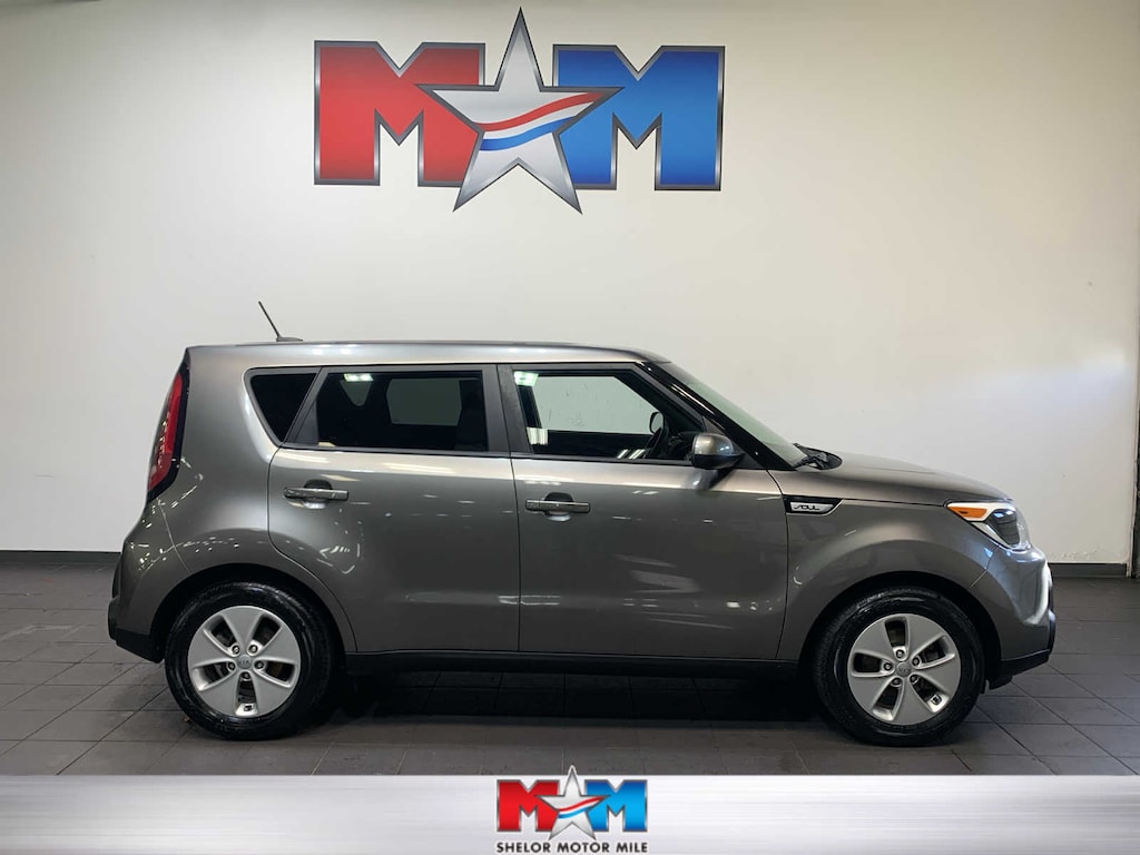 Used 2016 Kia Soul Base FWD Hatchback