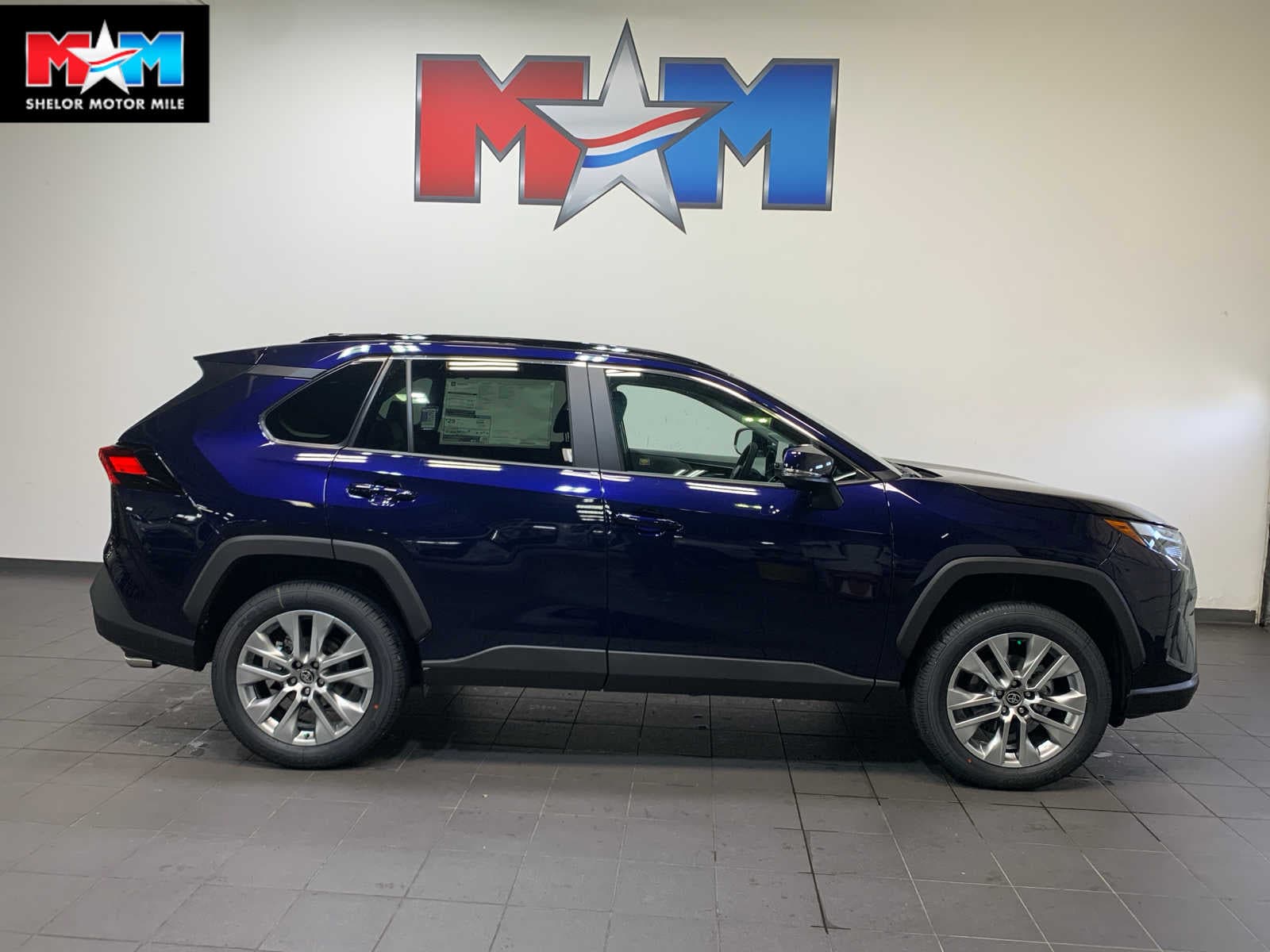 2025 Toyota RAV4 XLE Premium's photo