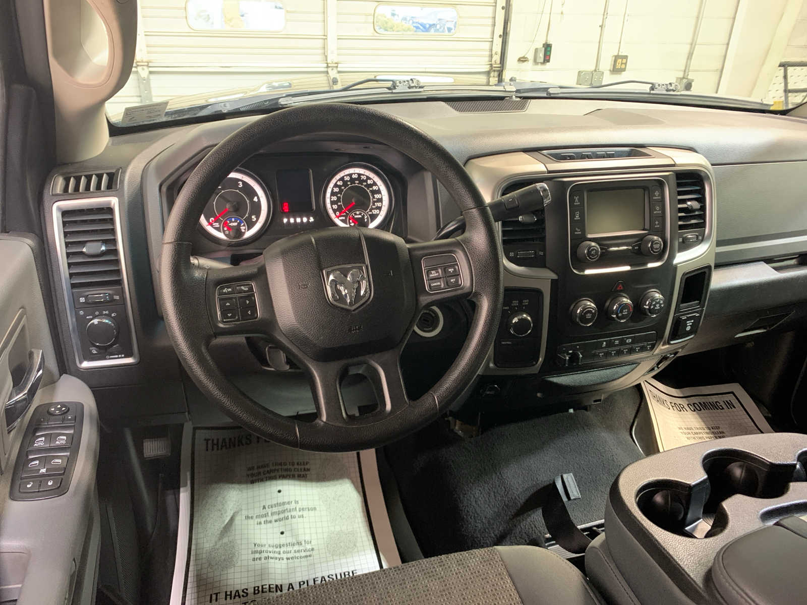 2016 Ram 3500 SLT photo 4