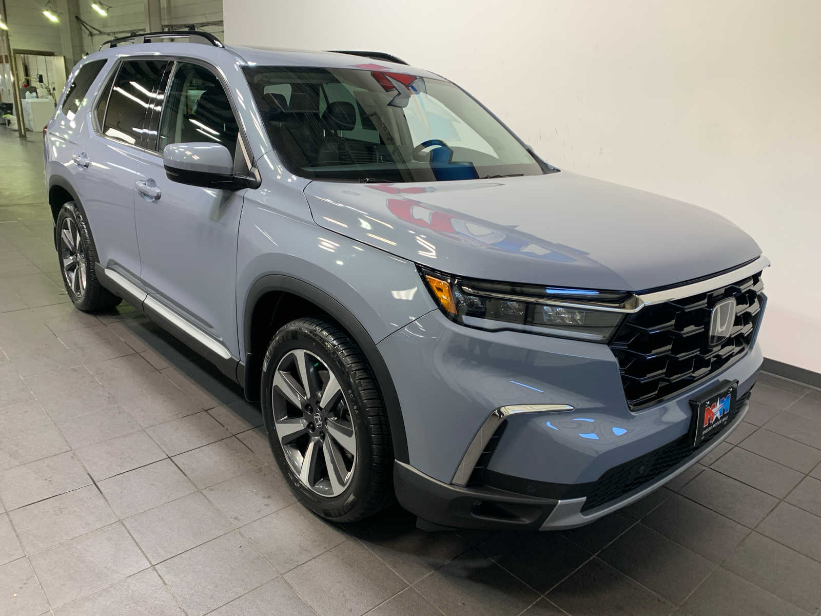 2024 Honda Pilot Touring photo 2