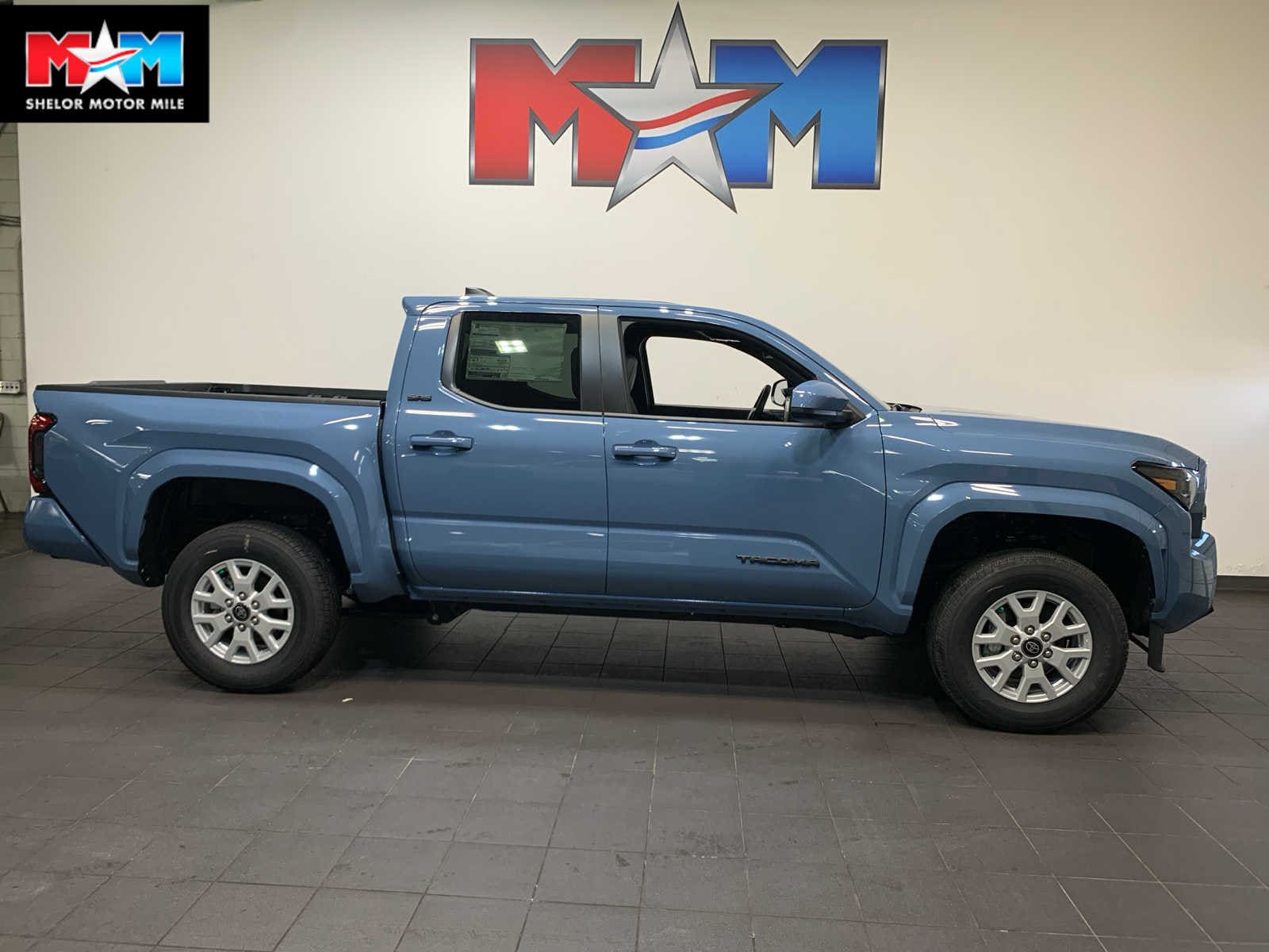 2026 Toyota Tacoma SR5's photo