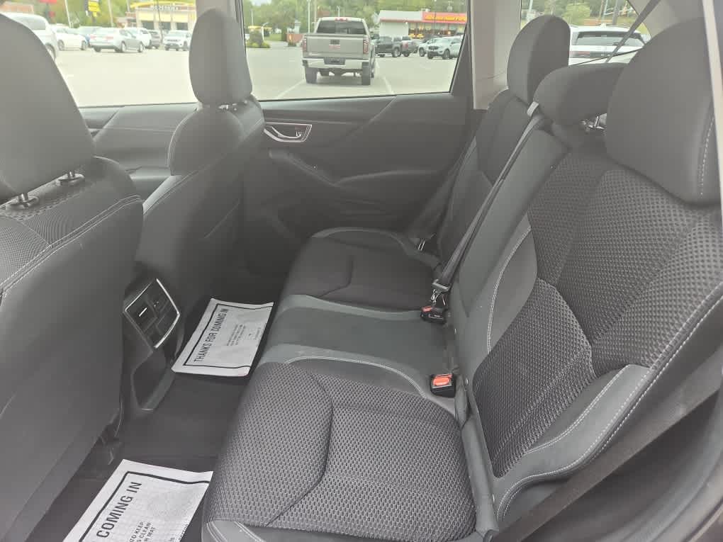 2020 Subaru Forester Premium photo 4