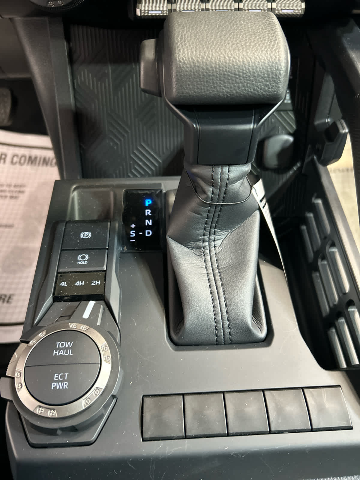 2026 Toyota Tacoma SR5 - Photo 7