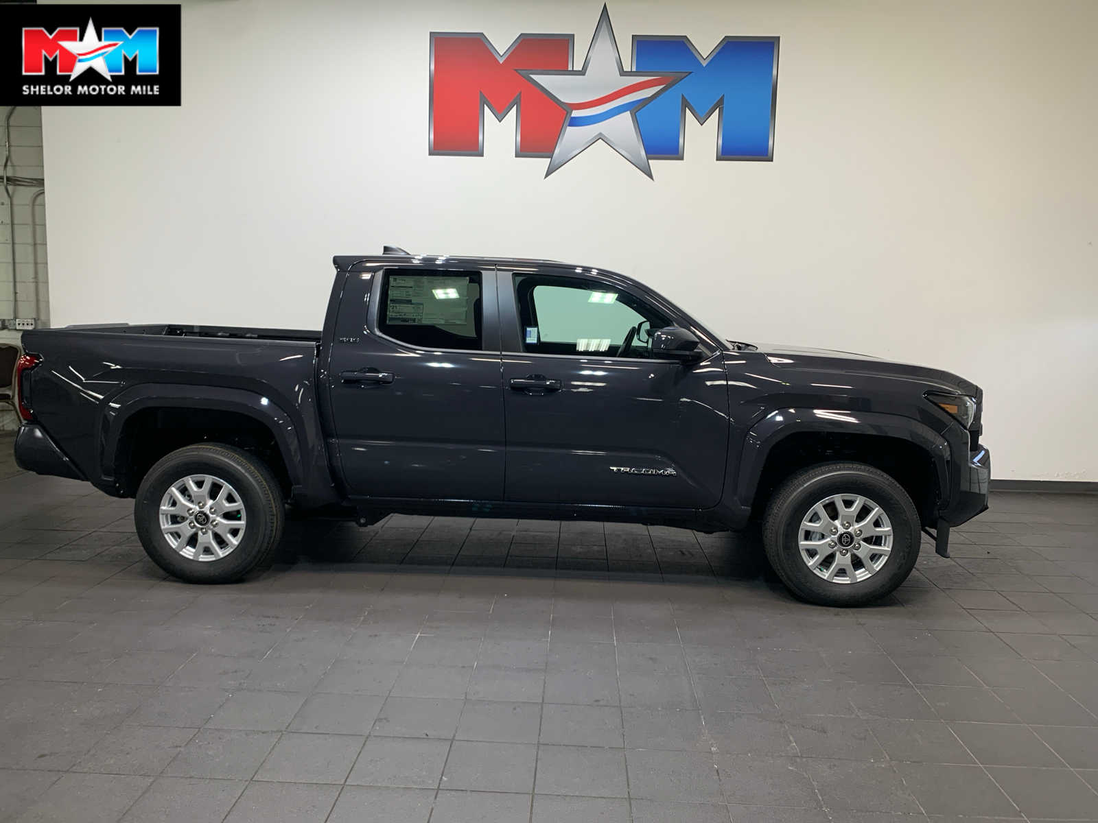 2026 Toyota Tacoma SR5's photo