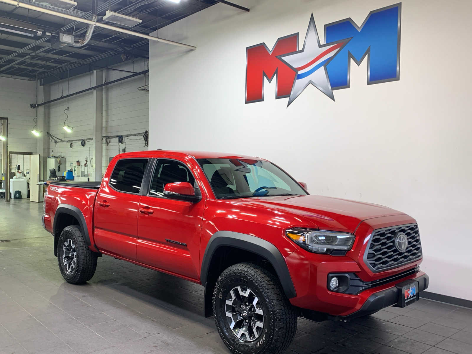 2023 Toyota Tacoma TRD Double Cab V6 photo 2