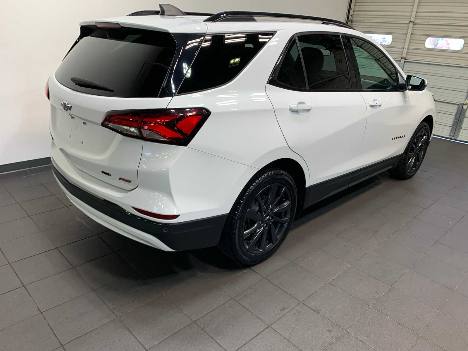 2022 Chevrolet Equinox RS photo 3