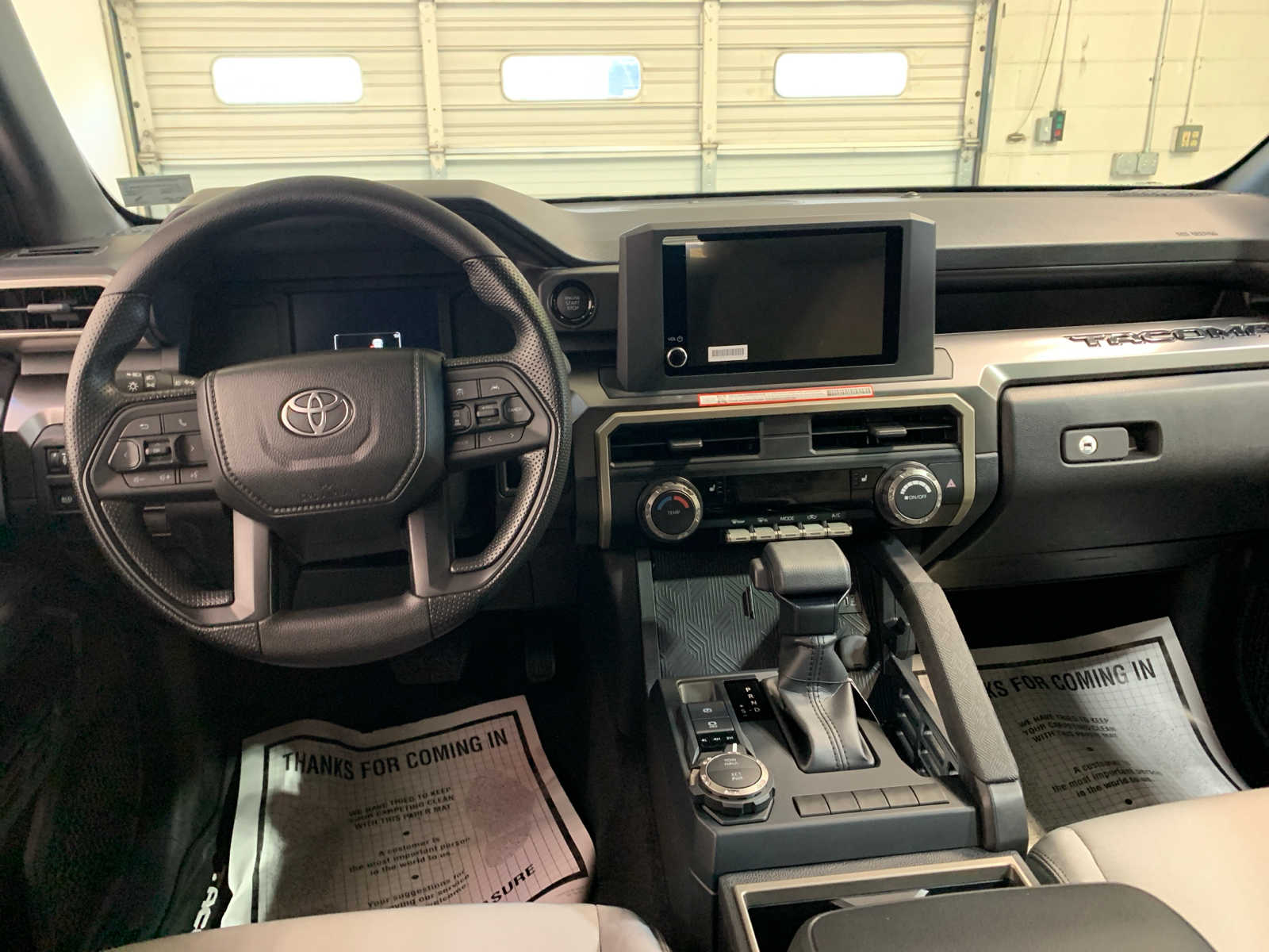 2025 Toyota Tacoma SR5 photo 4