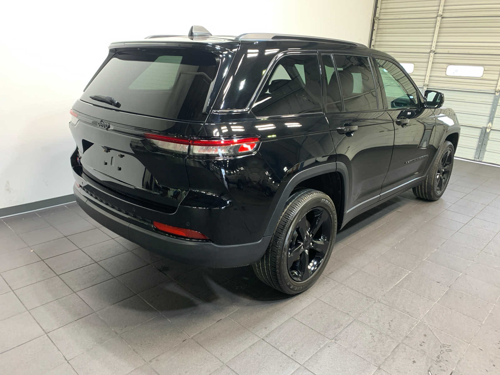 2024 Jeep Grand Cherokee Altitude X photo 3