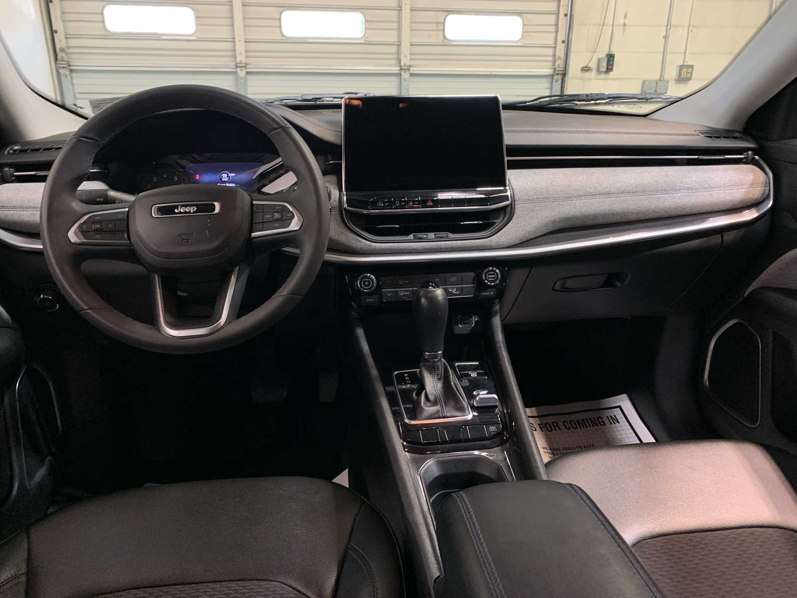 2022 Jeep Compass Latitude photo 4