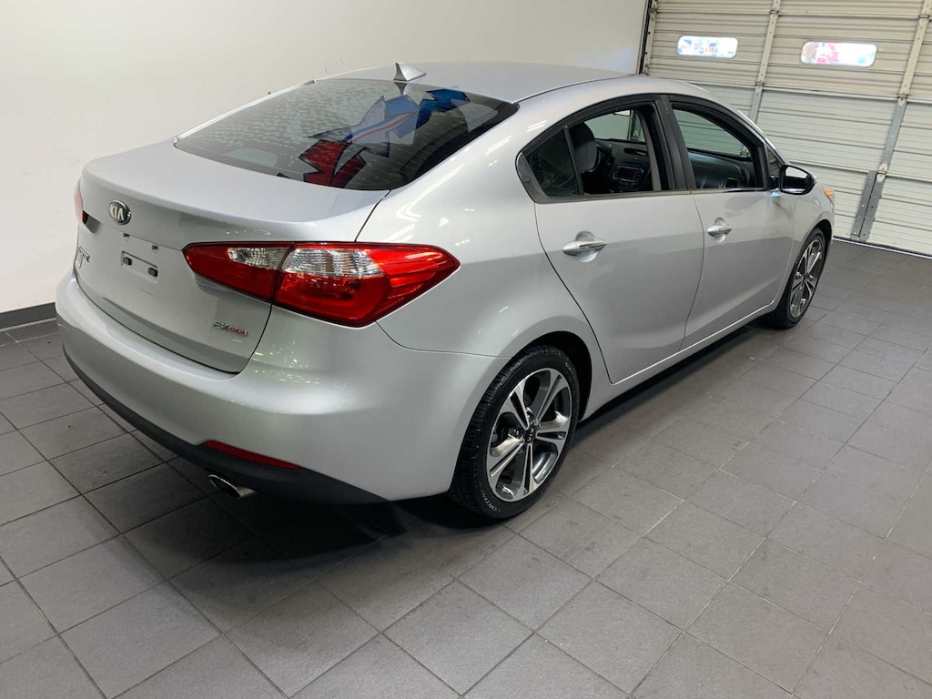Used 2016 Kia Forte EX FWD Sedan