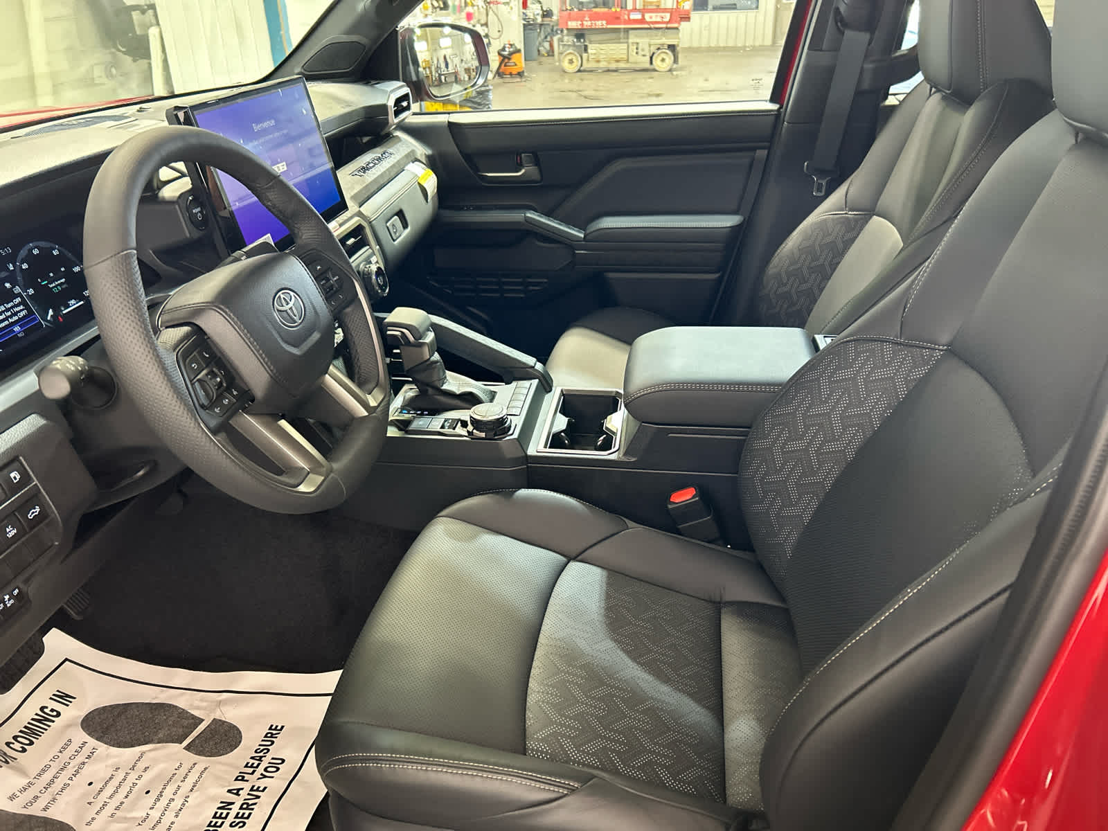 2026 Toyota Tacoma Limited - Photo 9
