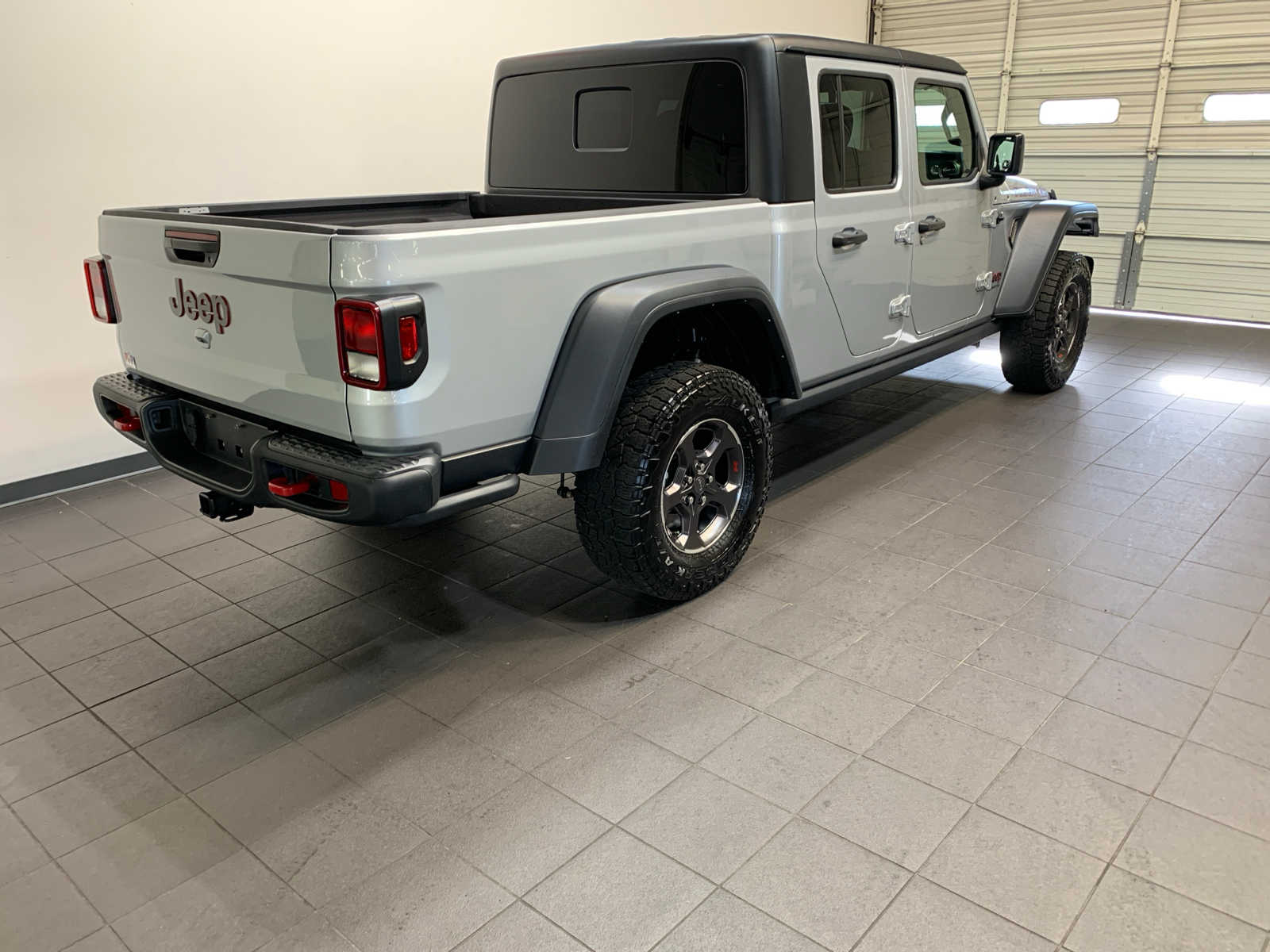 2022 Jeep Gladiator Rubicon photo 3