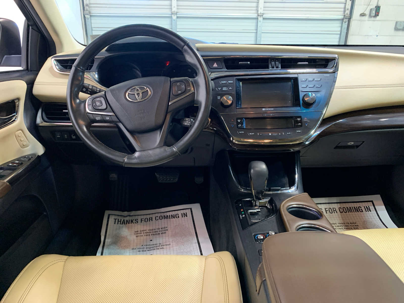 2013 Toyota Avalon Limited photo 4