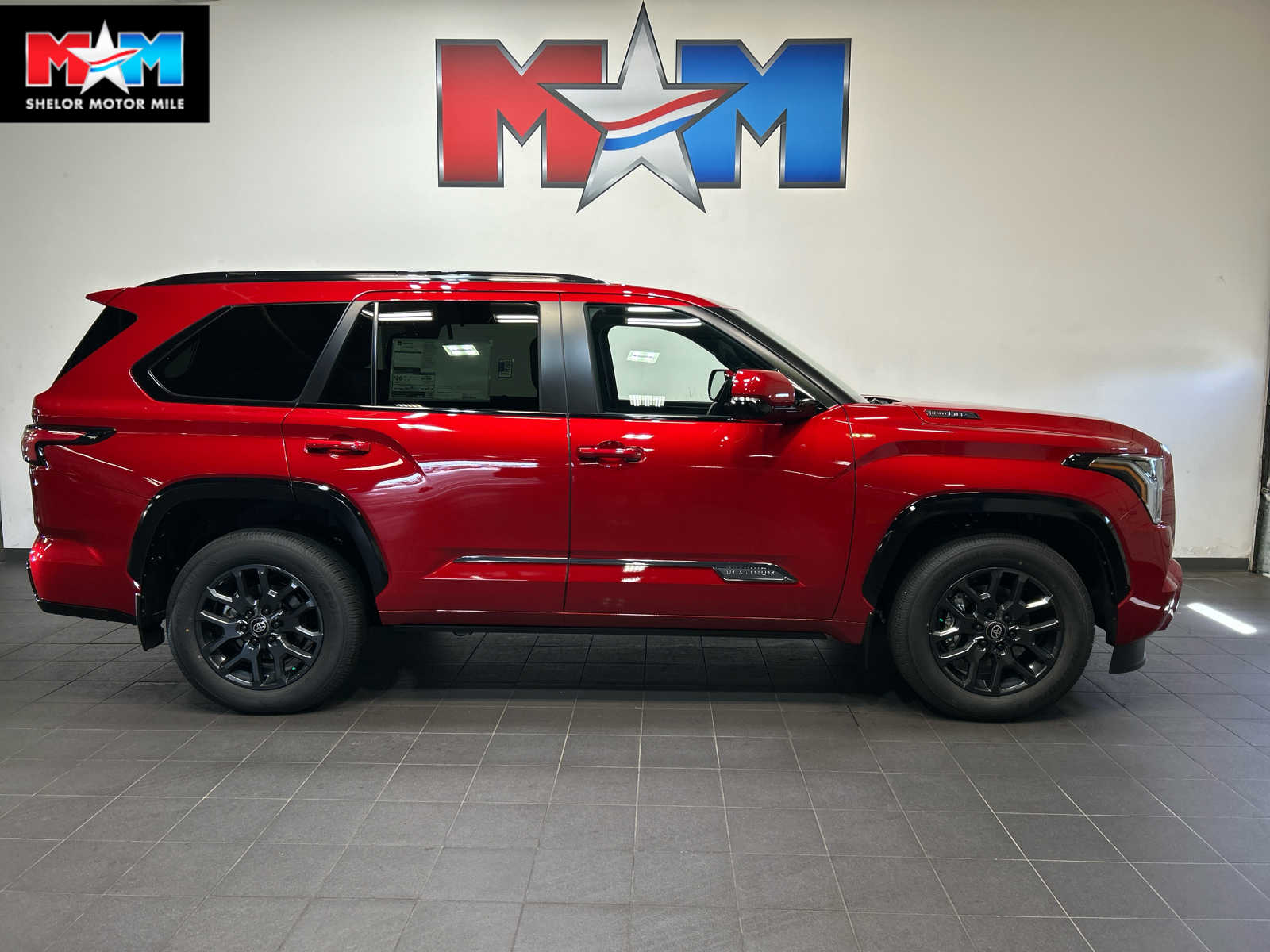 2026 Toyota Sequoia Platinum 4WD i-FORCE MAX Hybrid's photo