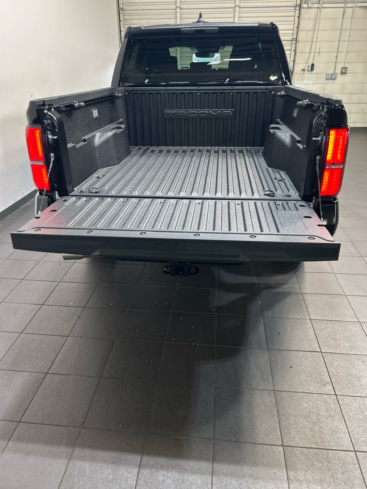 2026 Toyota Tacoma SR5 - Photo 10